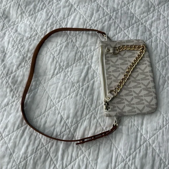 Michael Kors Cream and Brown Belt Bag with Gold Chain - Picture 8 of 10